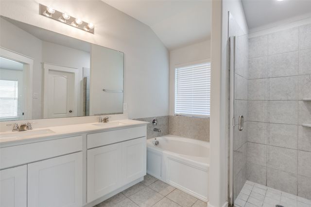 9013 Zubia Lane, Fort Worth, TX 76131