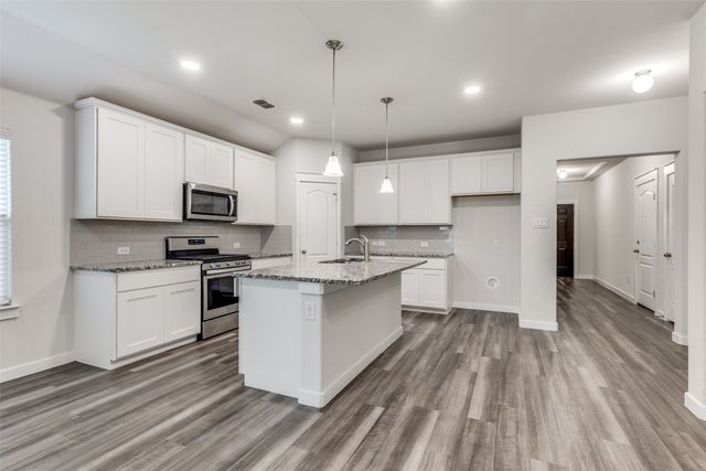 9013 Zubia Lane, Fort Worth, TX 76131