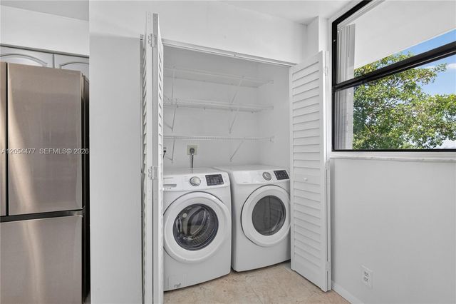 117 Lake Emerald Drive 408, Oakland Park, FL 33309