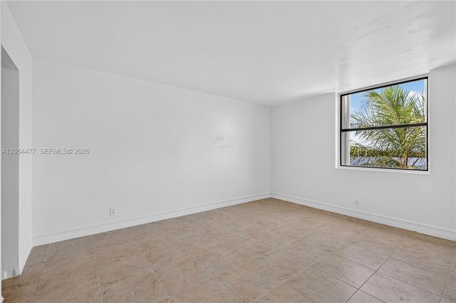 117 Lake Emerald Drive 408, Oakland Park, FL 33309