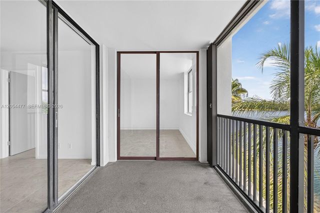 117 Lake Emerald Drive 408, Oakland Park, FL 33309