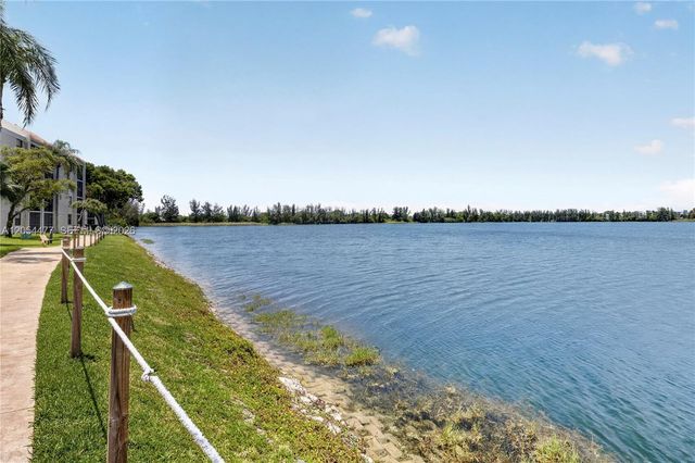 117 Lake Emerald Drive 408, Oakland Park, FL 33309