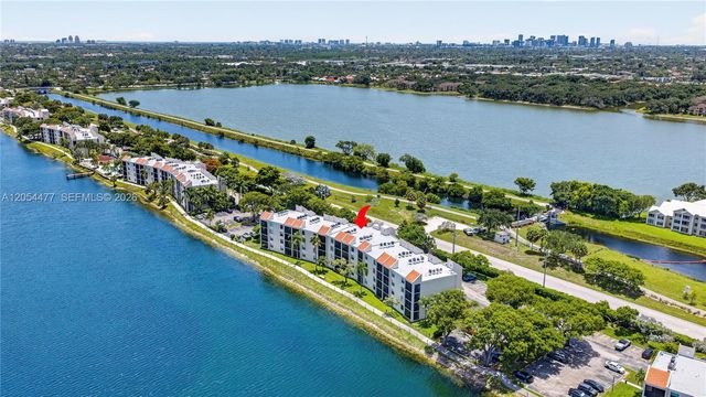 117 Lake Emerald Drive 408, Oakland Park, FL 33309