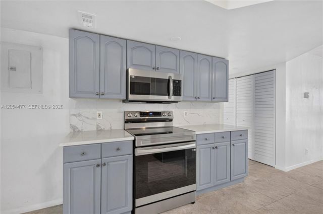 117 Lake Emerald Drive 408, Oakland Park, FL 33309