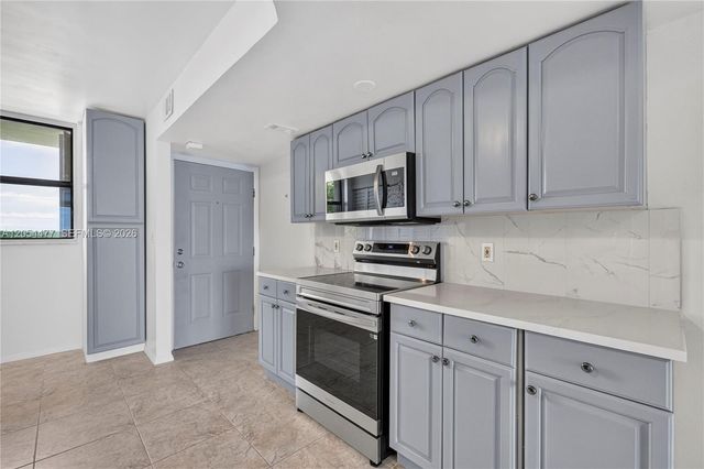 117 Lake Emerald Drive 408, Oakland Park, FL 33309
