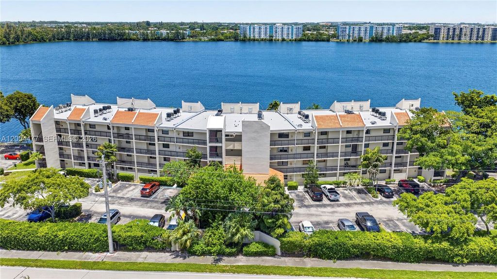 117 Lake Emerald Drive 408, Oakland Park, FL 33309