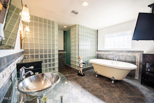 251 Asta Court, Thousand Oaks, CA 91320