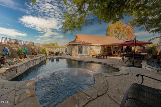 251 Asta Court, Thousand Oaks, CA 91320