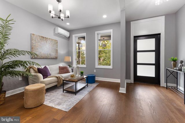 914 5TH ST NE, Washington, DC 20002