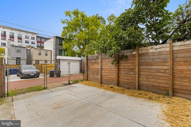 914 5TH ST NE, Washington, DC 20002