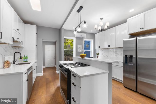 914 5TH ST NE, Washington, DC 20002