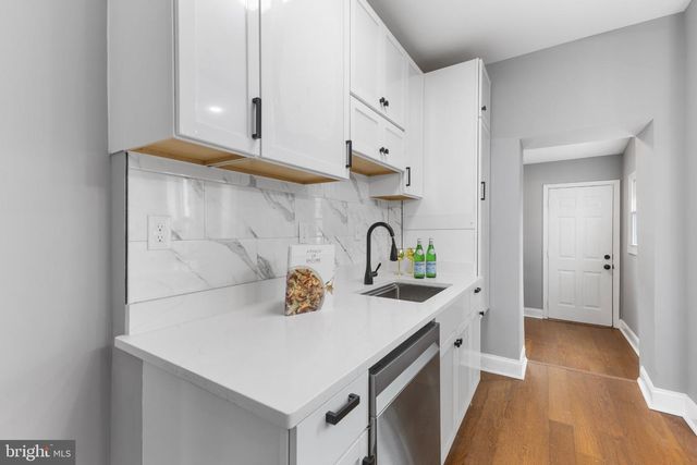 914 5TH ST NE, Washington, DC 20002