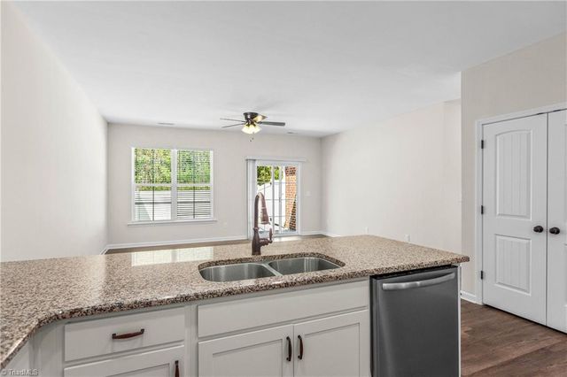 5871 Crestlawn Court, Pfafftown, NC 27040