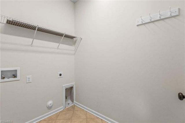 5871 Crestlawn Court, Pfafftown, NC 27040