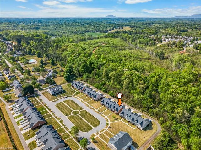 5871 Crestlawn Court, Pfafftown, NC 27040