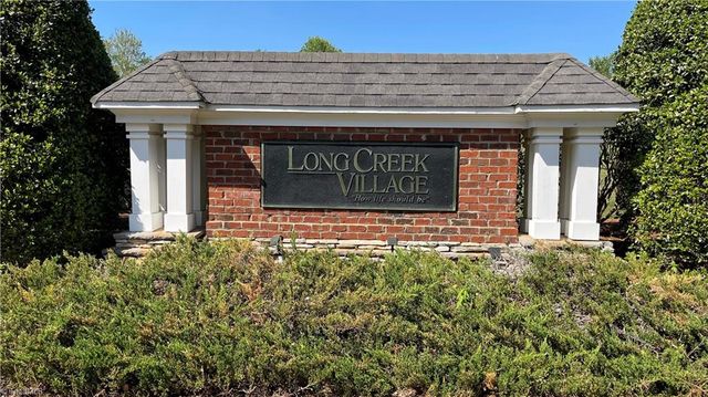 5871 Crestlawn Court, Pfafftown, NC 27040