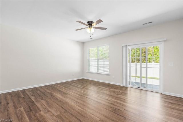 5871 Crestlawn Court, Pfafftown, NC 27040