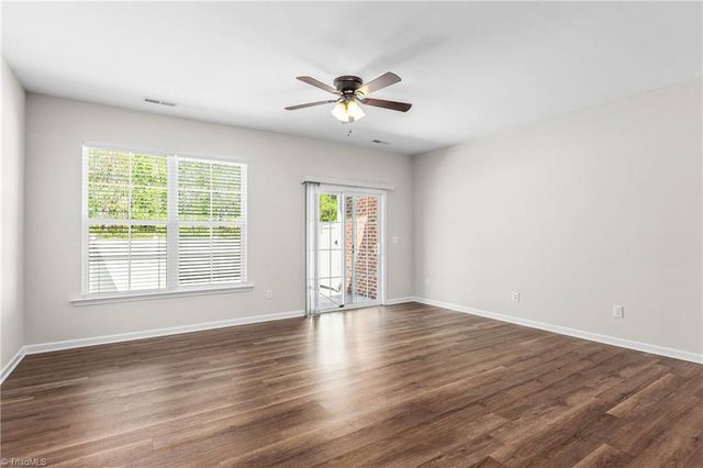 5871 Crestlawn Court, Pfafftown, NC 27040