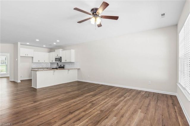 5871 Crestlawn Court, Pfafftown, NC 27040