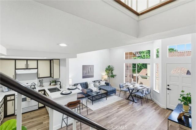 51 Abrazo Aisle 169, Irvine, CA 92614
