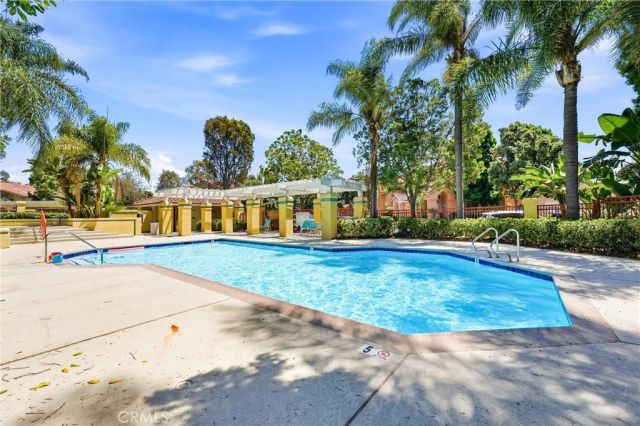 51 Abrazo Aisle 169, Irvine, CA 92614