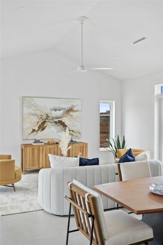 2 Shilo CIR, Wimberley, TX 78676