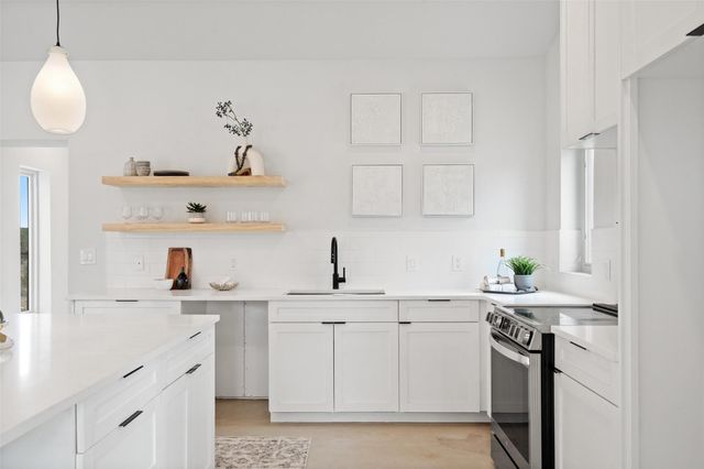 2 Shilo CIR, Wimberley, TX 78676