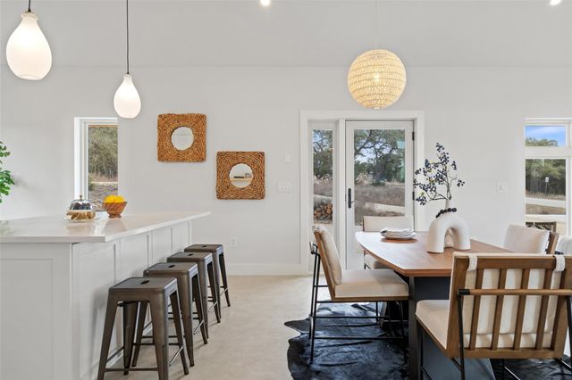 2 Shilo CIR, Wimberley, TX 78676