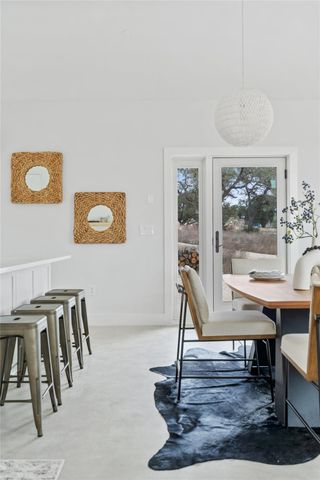 2 Shilo CIR, Wimberley, TX 78676