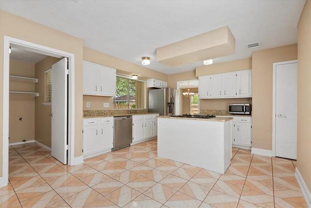 3707 Clear Falls Drive, Houston, TX 77339