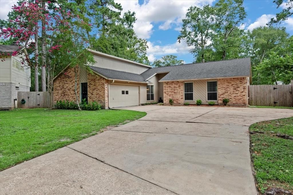 3707 Clear Falls Drive, Houston, TX 77339
