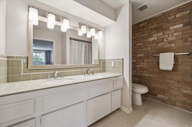 7533 Del Monte Drive, Houston, TX 77063