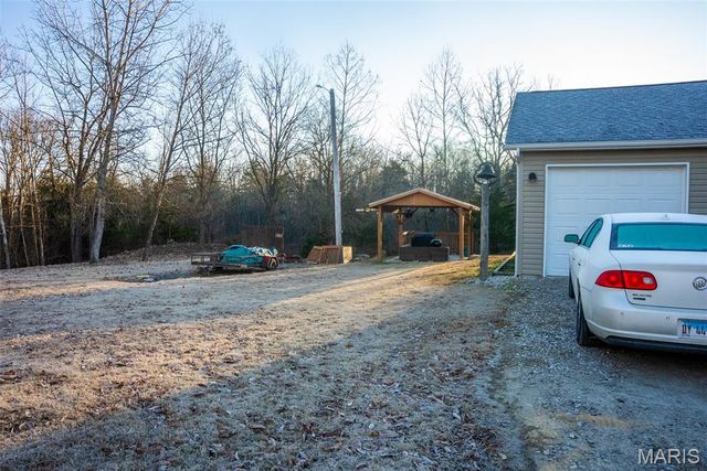 3709 State Route 15, Freeburg, IL 62243