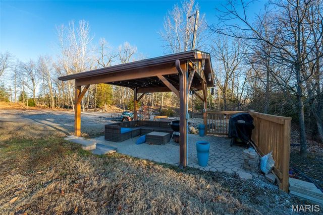 3709 State Route 15, Freeburg, IL 62243