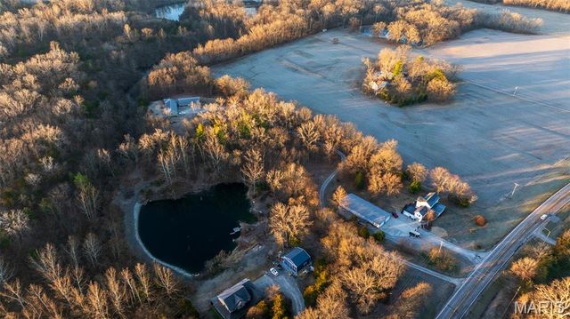 3709 State Route 15, Freeburg, IL 62243