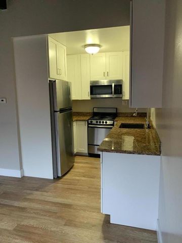 739 N Amphlett Boulevard, San Mateo, CA 94401