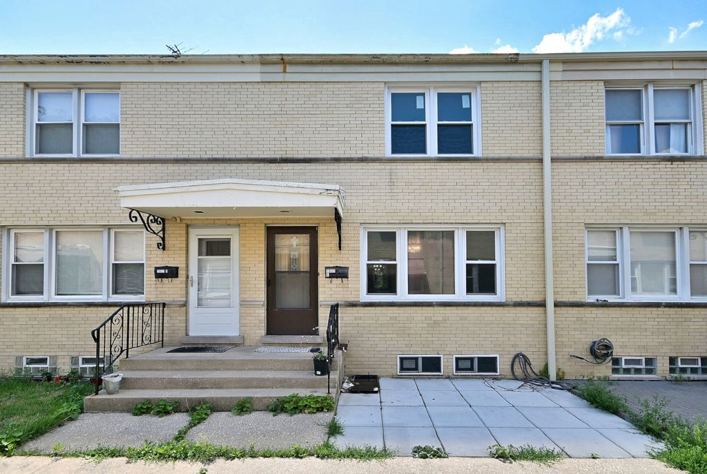 7911 North Avenue C, River Forest, IL 60305