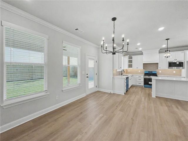 6805 SW Basswood Avenue, Bentonville, AR 72713