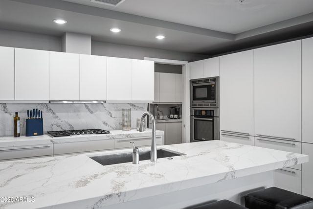 7117 E RANCHO VISTA Drive 3006, Scottsdale, AZ 85251