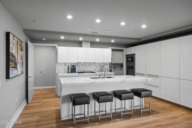 7117 E RANCHO VISTA Drive 3006, Scottsdale, AZ 85251