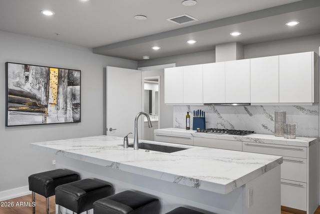 7117 E RANCHO VISTA Drive 3006, Scottsdale, AZ 85251