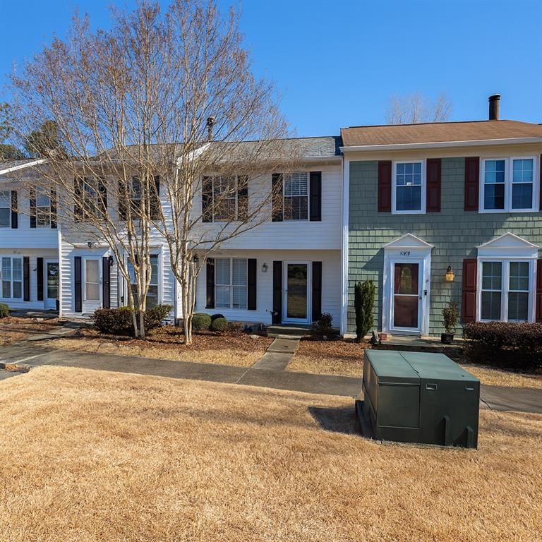 2104 Queen Anne Court, Sandy Springs, GA 30350