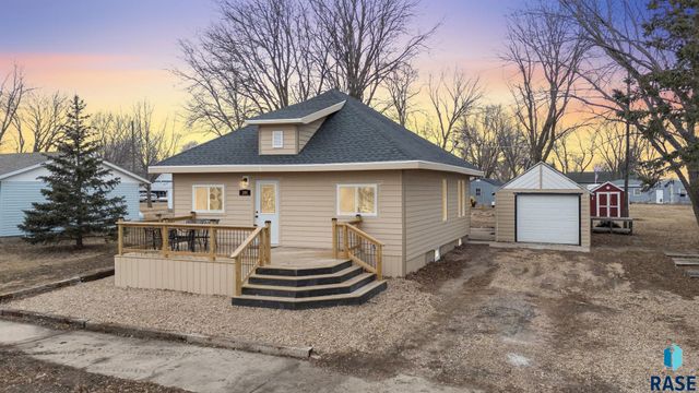 304 E 3rd St Street, Egan, SD 57024