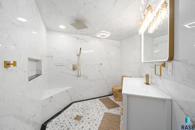 304 E 3rd St Street, Egan, SD 57024