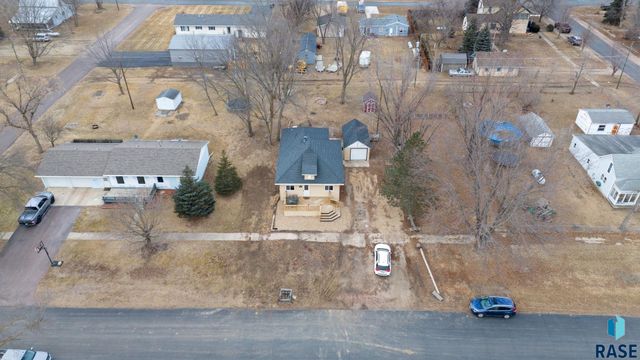 304 E 3rd St Street, Egan, SD 57024
