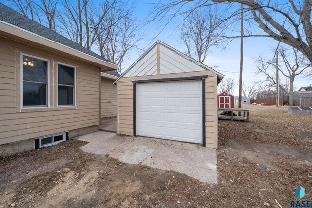 304 E 3rd St Street, Egan, SD 57024