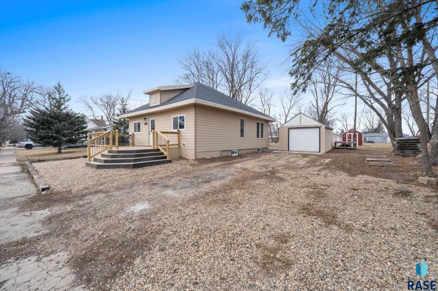 304 E 3rd St Street, Egan, SD 57024