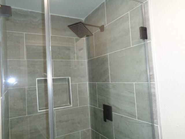 917 Temple Drive, Hitchcock, TX 77563