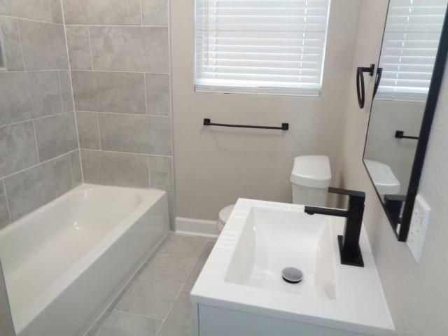 917 Temple Drive, Hitchcock, TX 77563