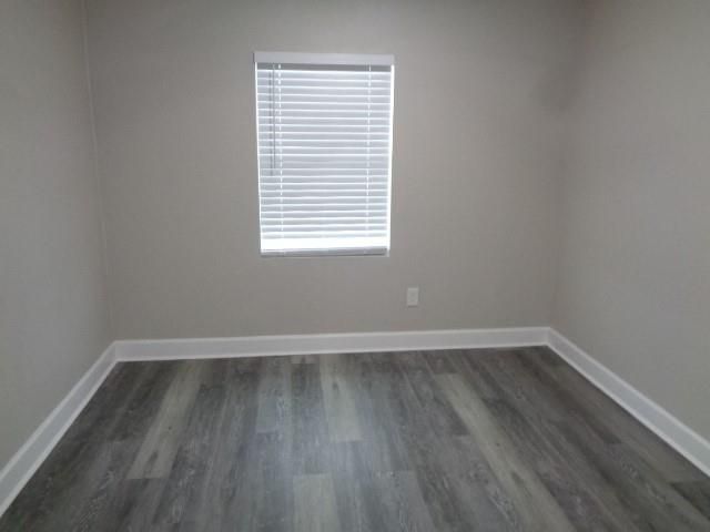 917 Temple Drive, Hitchcock, TX 77563